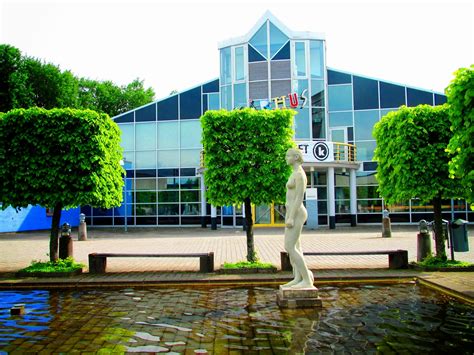 If your university has an exchange agreement with. International Students @ Örebro University: October 2013