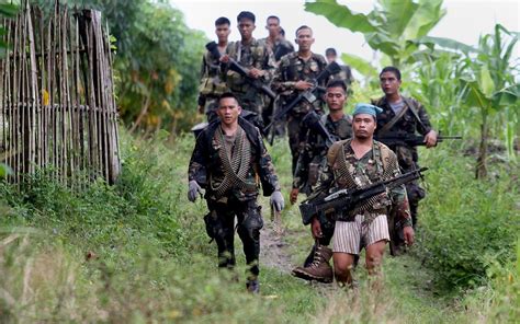 1 531 ka mga rebelde sa panay island nag surrender sa army brigada news philippines