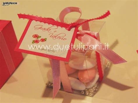 Amore è soltanto una parola fino al momento in cui arriva qualcuno a. Porta confetti personalizzati per le nozze - Due Tulipani ...