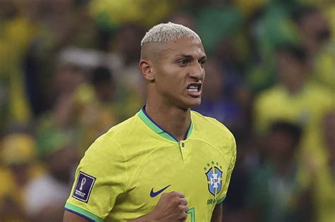 richarlison bicycle kick goal striker doubles brazil s lead vs serbia with stunning finish