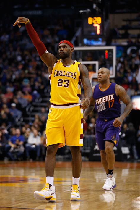 LeBron James Photos Photos - Cleveland Cavaliers v Phoenix Suns - Zimbio