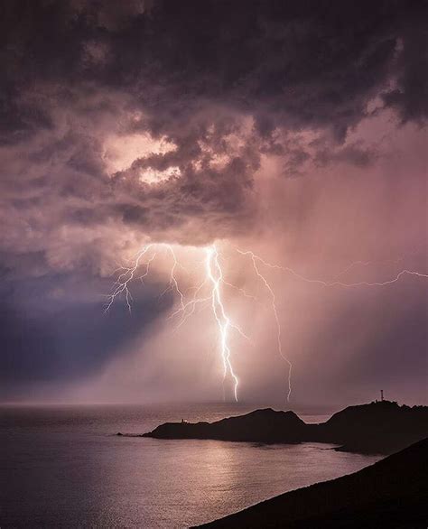 Lightning Expected To Strike Twice In The Bay Area