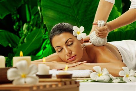 Massage With Images Aromatherapy Treatment Body Massage Massage Deals