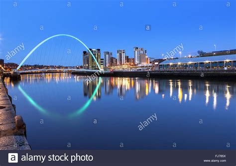 Gateshead Millennium Bridge Over River Tyne Newcastle Upon Tyne Tyne Hi