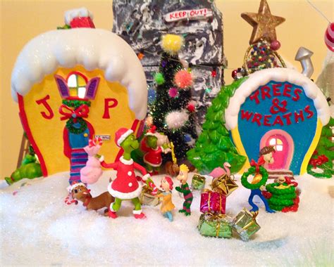 Who Ville Whoville Christmas Decorations Christmas Clay Grinch