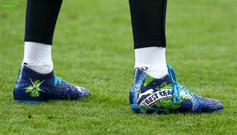Search for text in url. 深度合作 曼城球员换上定制版PUMA战靴 - Puma_彪马足球鞋 - SoccerBible中文站_足球鞋_PDS情报站
