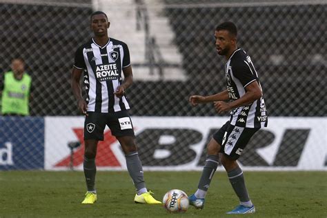 Quem se salva no desastre Apesar de ano trágico Botafogo tem pontos