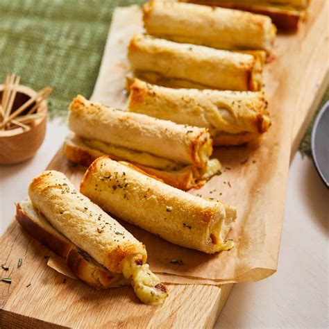 Cheesey Cheddar Rolls With Rosemary And Horseradish Recipe Woolworths