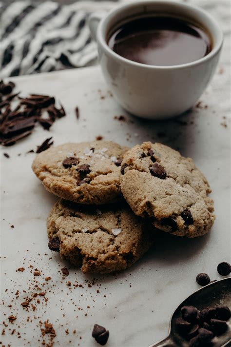 Coffee flour cookies, cookie recipes and thousands of illustrated recipes! Cookies & Coffee | Chocolate chip, Natural sweeteners, Coconut flour