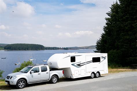 What states is it legal to ride in a fifth-wheel trailer?