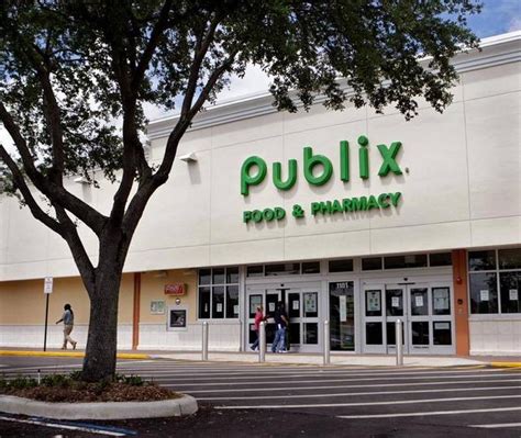 Publix Will Extend Coverage To Employees Same Sex Spouses Wusf News
