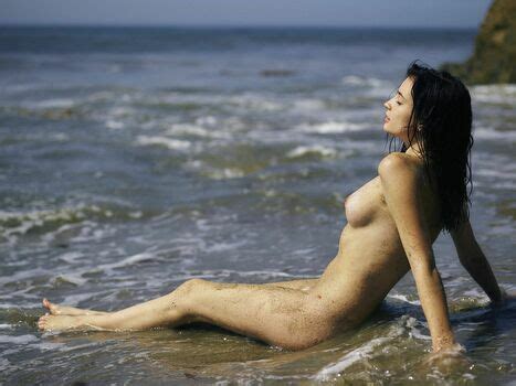 Hannah Masi Nude Celebrity Photos Leaked