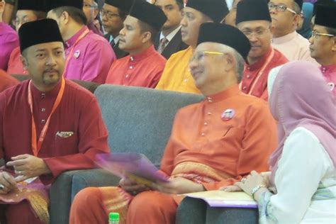 One in mergong, another in kuala ketil. Perasmian Pusat Kajian Pondok Oleh PM, Pembakar Semangat ...