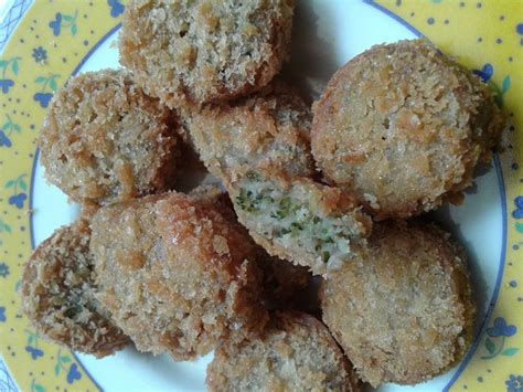 Selain bagian dada ayam, bagian paha ayam juga kaya cara membuat nugget ayam: Resep Nugget Ikan + Sayur Brokoli Wortel Menyehatkan