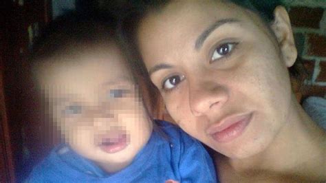 Una Mujer Y Su Hijo De Dos Años Murieron Electrocutados