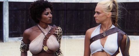 Nackte Pam Grier In The Arena