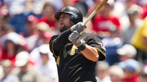 Pirates Hold On To Beat Phillies 5 4 Salvage Split Bucs Dugout