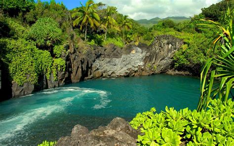 Lagoon In Maui Hawaii Natural Scenery Widescreen Wallpaper Preview
