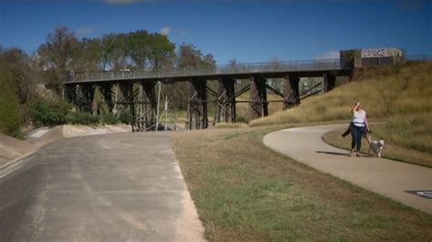 Pedestrians Fight For Faster Reconstruction Of Houston Heights Hike And