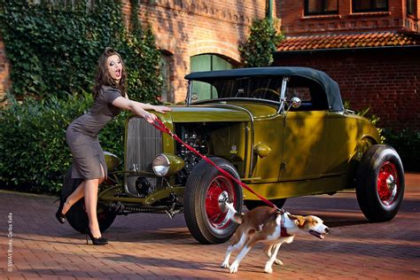 Girls And Legendary Us Cars 2015 Calendar Vintage Classic Cars And Girls