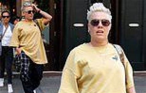 Friday 24 June 2022 0606 Pm Pink Shows Off Her Casual Side In Nyc