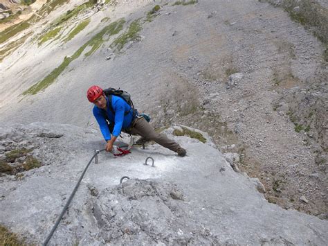 Der austria klettersteig sinabell gehört eher zu den „youngsters unter den klettersteigen in schladming, da er erst im jahre 2012 errichtet wurde. Austria Klettersteig Sinabell | Bergsteigen.com