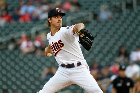 Houston Astros Justin Verlander Flirts With No Hitter In Win Over Twins