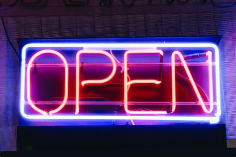 Picture Of Classic Neon Open Sign — Free Stock Photo