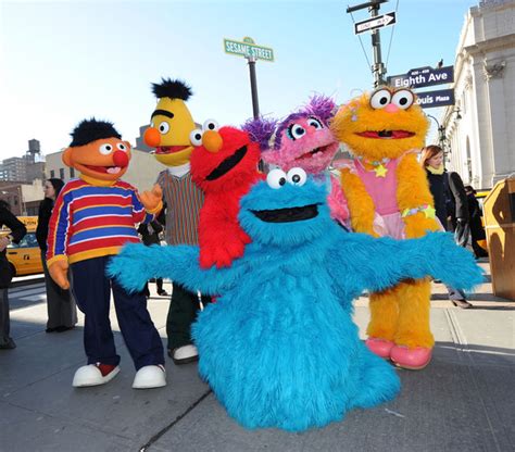 In this full episode, elmo and zoe are trying to find things that start with the letter p. Elmo, Zoe, Cookie Monster , Bert, Ernie, Abby Cadabby ...