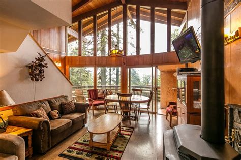 In the evenings, guests can enjoy live piano music in the lounge and open for breakfast, lunch and dinner is the wawona hotel dining room. Inside Yosemite Park-CUB'S CABIN Has Parking and Wi-Fi ...