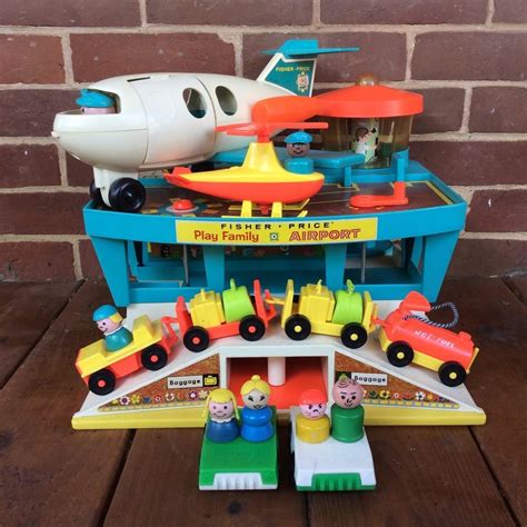 Collectibles 1980 Fisher~price Little People Airport With Heliport