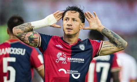 Gianluca Lapadula El Cagliari sumó una victoria de infarto ante el