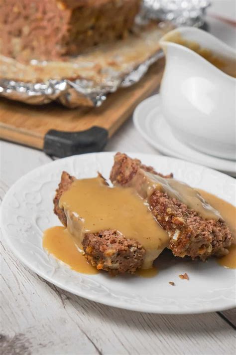It is the meatloaf that she used to serve for sunday dinner and has been a favorite of our family for as long as i can remember! Meatloaf with Gravy is an easy 2 pound ground beef meatloaf recipe made with Stove Top stuffing ...