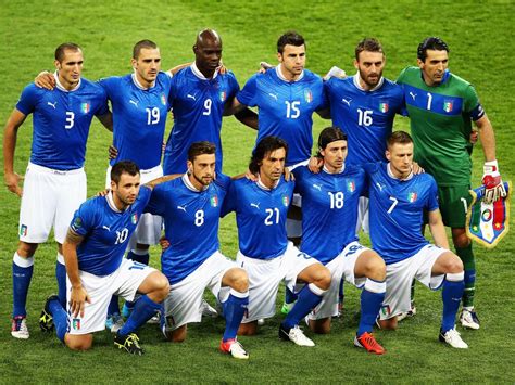 Ce livescore affiche les resultats foot en direct des differents championnats et coupes en italie. Football Italien - LES STARS DU FOOTBALL