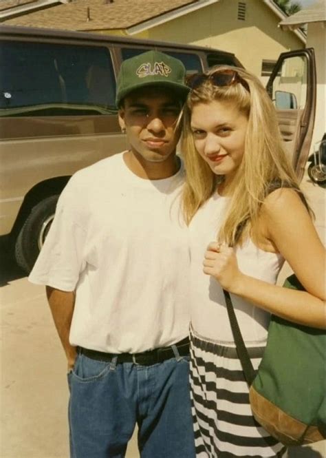 Gwen stefani on the cover of details magazine in 1997. a very young gwen and tony! super cute! | Gwen stefani 90s ...
