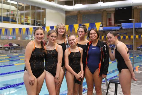 Battle Ground Girls Swim Team Prepares For Districts The Reflector