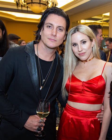 ‪synyster Gates And His Wife Michelle Haner At The Annual Sheckler Foundation Gala September 9