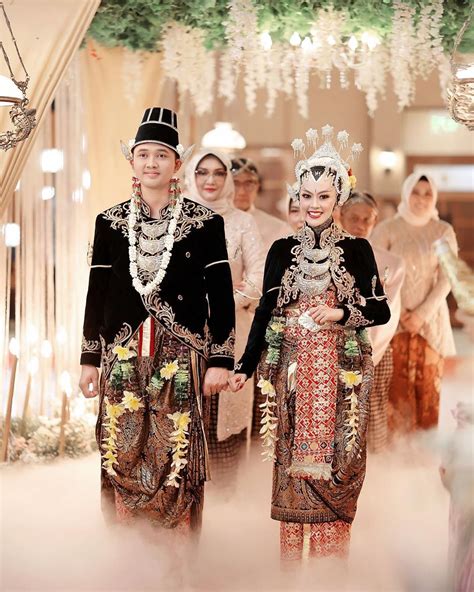 Baju Pengantin Adat Jawa Timur Modern Gaun Pengantin Dan Pesta Pernikahan