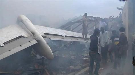 A Passenger Plane Crashes Into Building In Lagos Nigeria Bbc News
