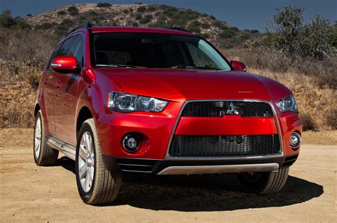 2013 mitsubishi outlander reviews research outlander prices and specs motortrend