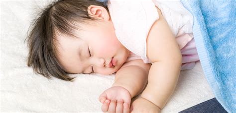 Namun, umumnya, batuk biasa akan hilang setelah 1 hingga 2 minggu. 7 Tips Mudah Untuk Tidurkan Bayi Dengan Nyenyak Dan Lena ...
