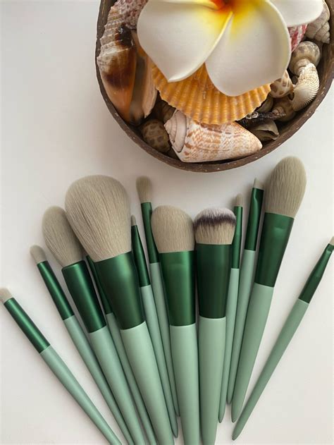 13 Pcs Soft Green Premium Cosmetics Makeup Brush Set Luxury Etsy
