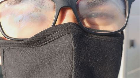 four easy steps to help prevent your glasses from fogging up while wearing a mask