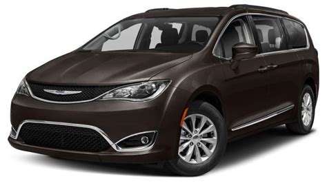 2019 Red Chrysler Pacifica Crossover