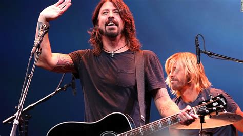 Dave Grohl Takes On Animal In Epic Muppets Drum Battle Cnn