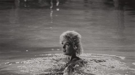 Rare Marilyn Monroe Skinny Dipping Photos For Sale