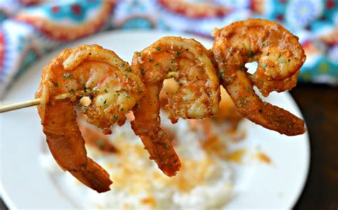 Once oil begins to sizzle, add the shrimp pour the hot fire roasted red salsa into a medium sauce pan and bring to a boil. Camarones a la Diabla Recipe (Mexican Spicy Shrimp) - My Latina Table