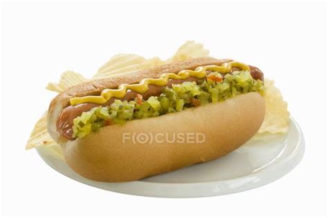 Hot Dog With Potato Crisps — Food Yummy Stock Photo 154671268