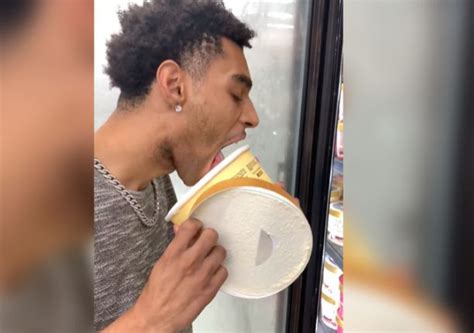 Texas Man Sentenced To 30 Days In Jail Fined 1k For Licking Ice Cream