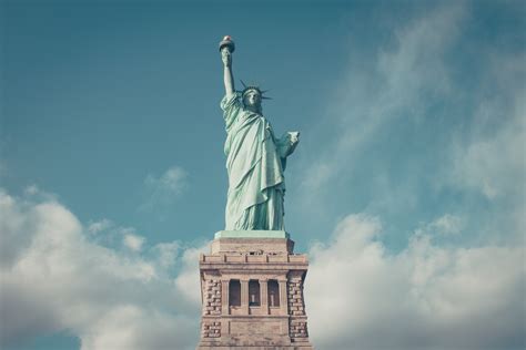 картинки облако небо Нью Йорк памятник статуя Свободы Башня